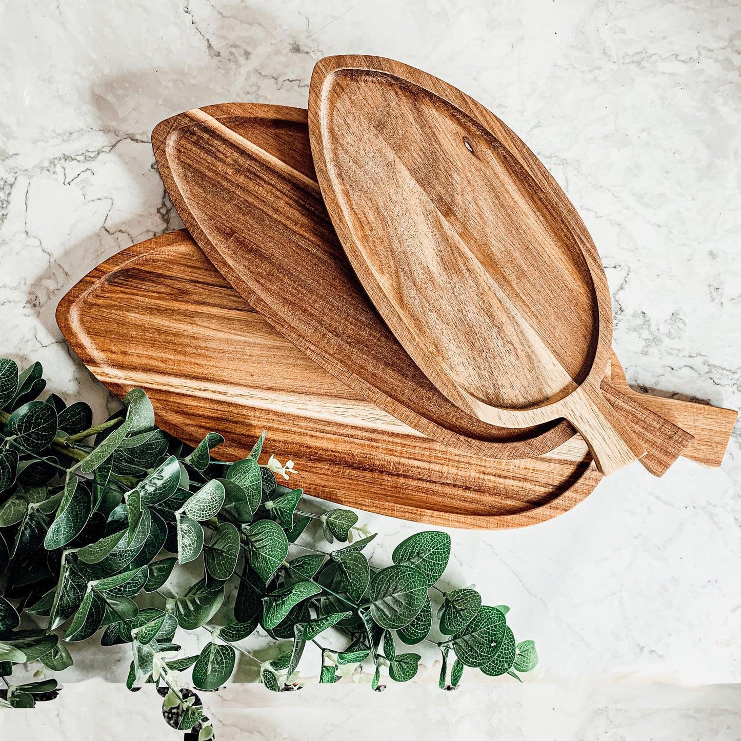 Acacia Wood Leaf-Shaped Serving Trays – Set of 3