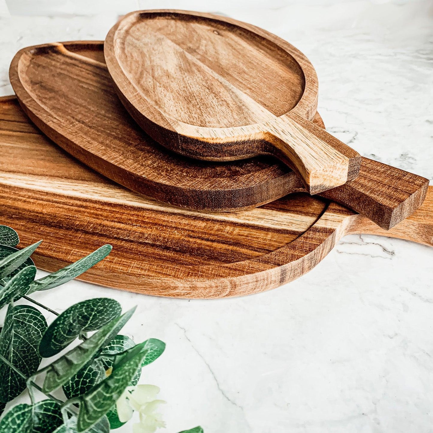 Acacia Wood Leaf-Shaped Serving Trays – Set of 3